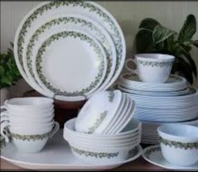 Full set vintage Corelle