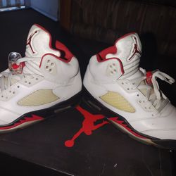 Jordan Retro 5s Size 9 120$ OBO 