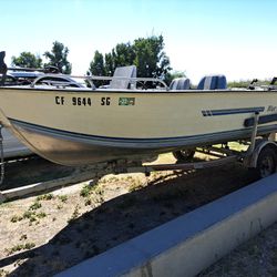 1986 Spectrum Fishing Boat
