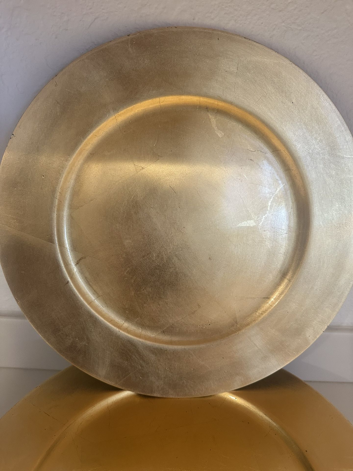 12-Gold Charger Plates Plastic