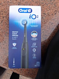 brand new unopened  oral b i02