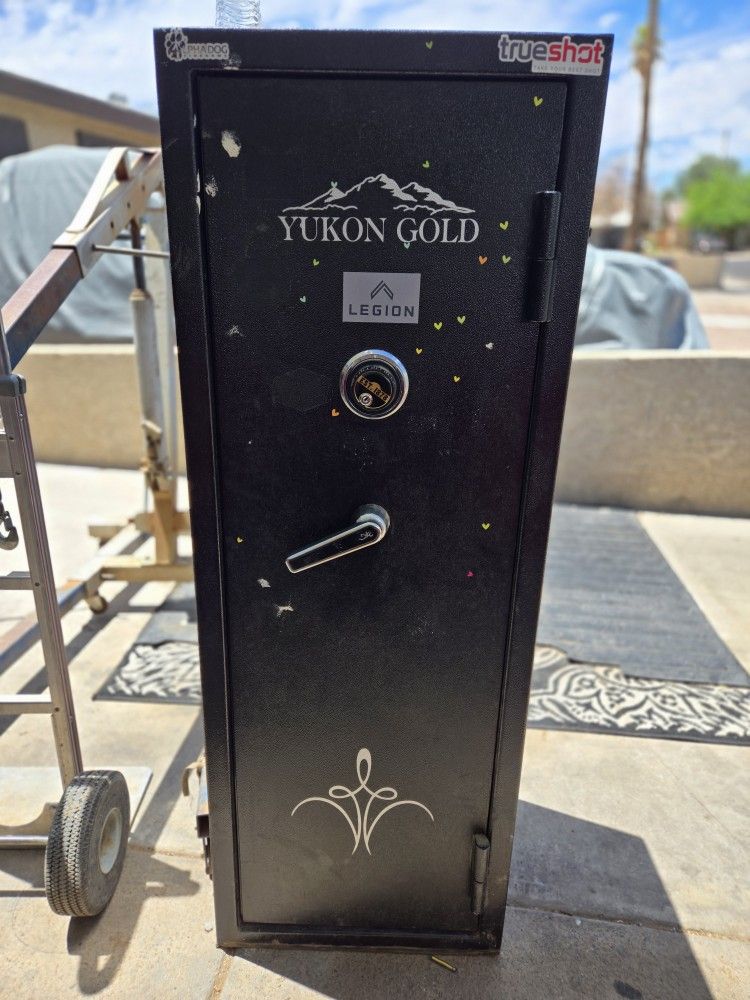 Yukon Gold Safe