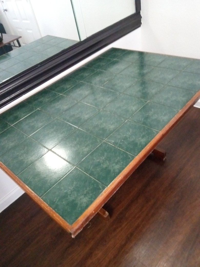 Large Solid Dining Tile Top Table Get It ! Great For Restaurant - Arts- Crawfish Boils OBO