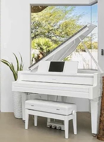 Roland GP-9 Digital Baby Grand Piano, Polished White