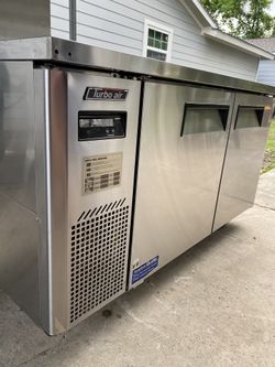 2018 Turbo Air Prep table ¡LIKE NEW!