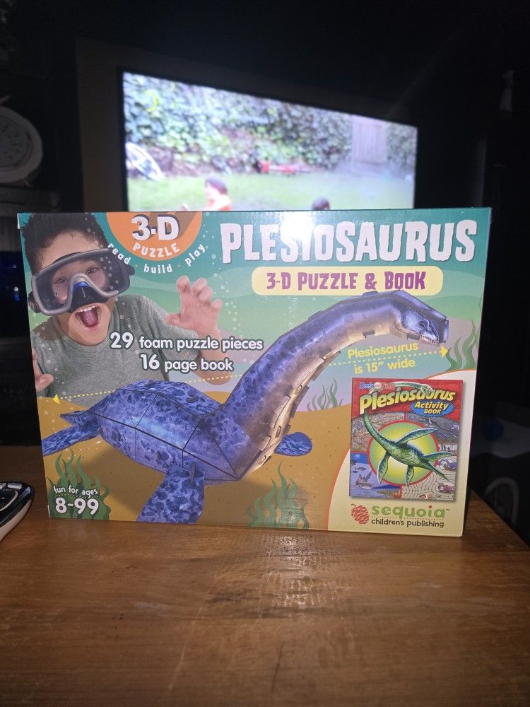 💥NEW 3 D PUZZLES WITH BOOKS. CHOICE OF GIRAFFE OR DINOSAUR. SEE ALL PICTURES FOR WHAT'S IN EACH BOX.