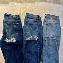3 Pairs Gently Worn Women’s Jeans Size 14 Relaxed Fit High Rise Waist 