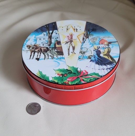 Vintage tin Delue Collin Street Bakery lidded containet with Wild West and Colonial scenery, 7" Round fruitcake Box, Texas, Home Storage.