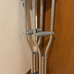 Kid’s Crutches