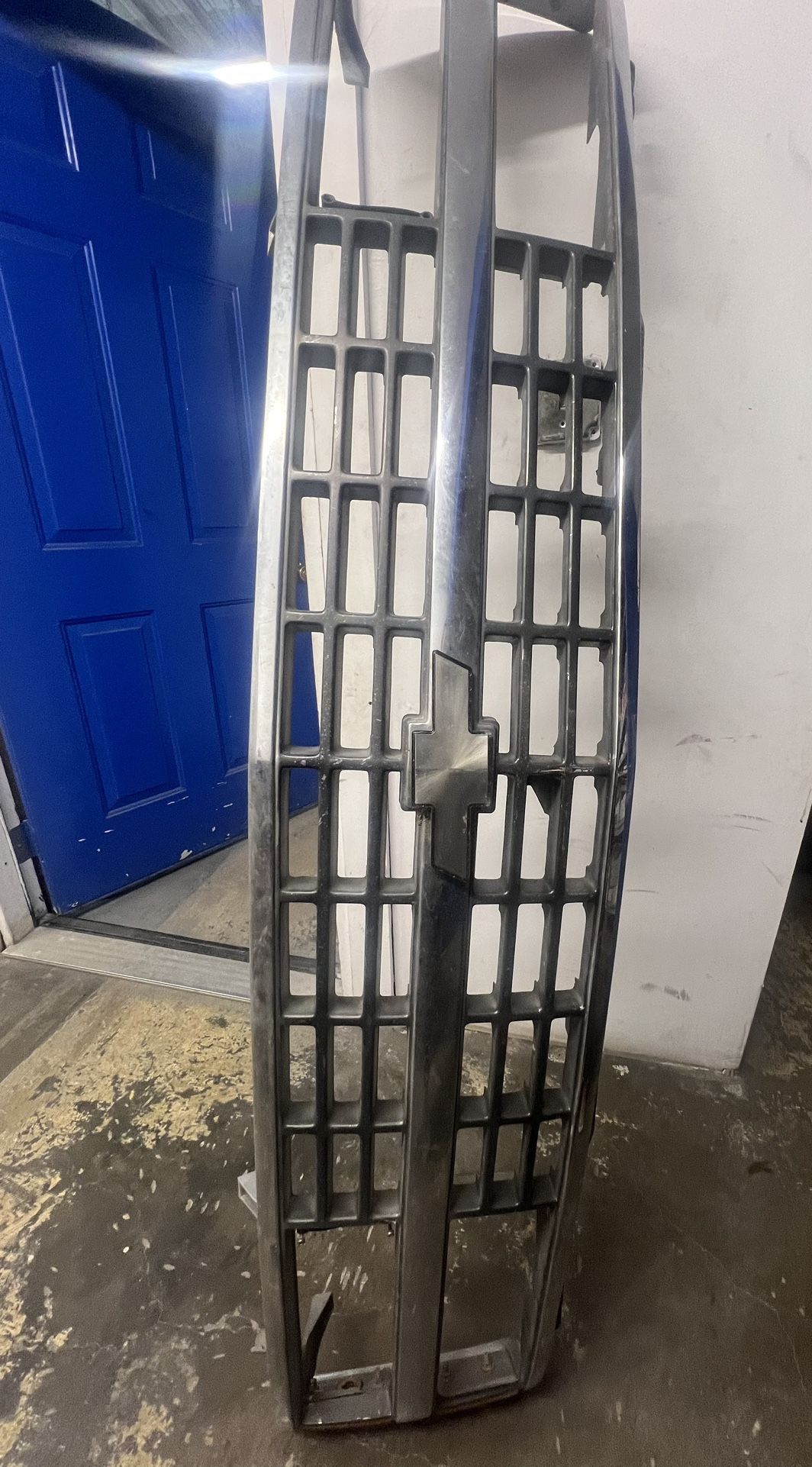 88 98 Chevy Grill