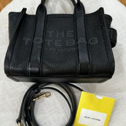 Marc Jacob’s Mini Tote Bag Black
