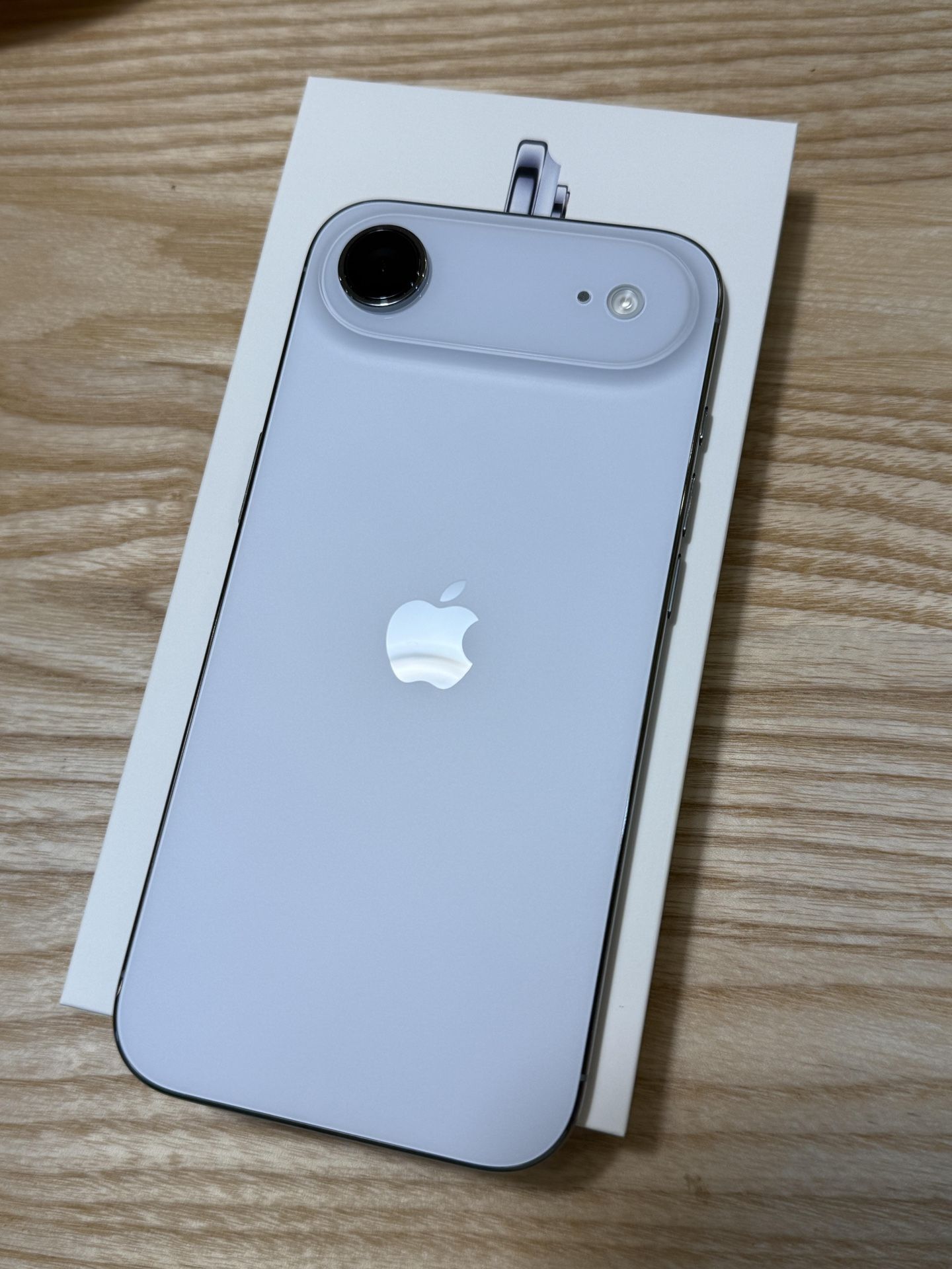 IPHONE AIR  256gb UNLOCKED 