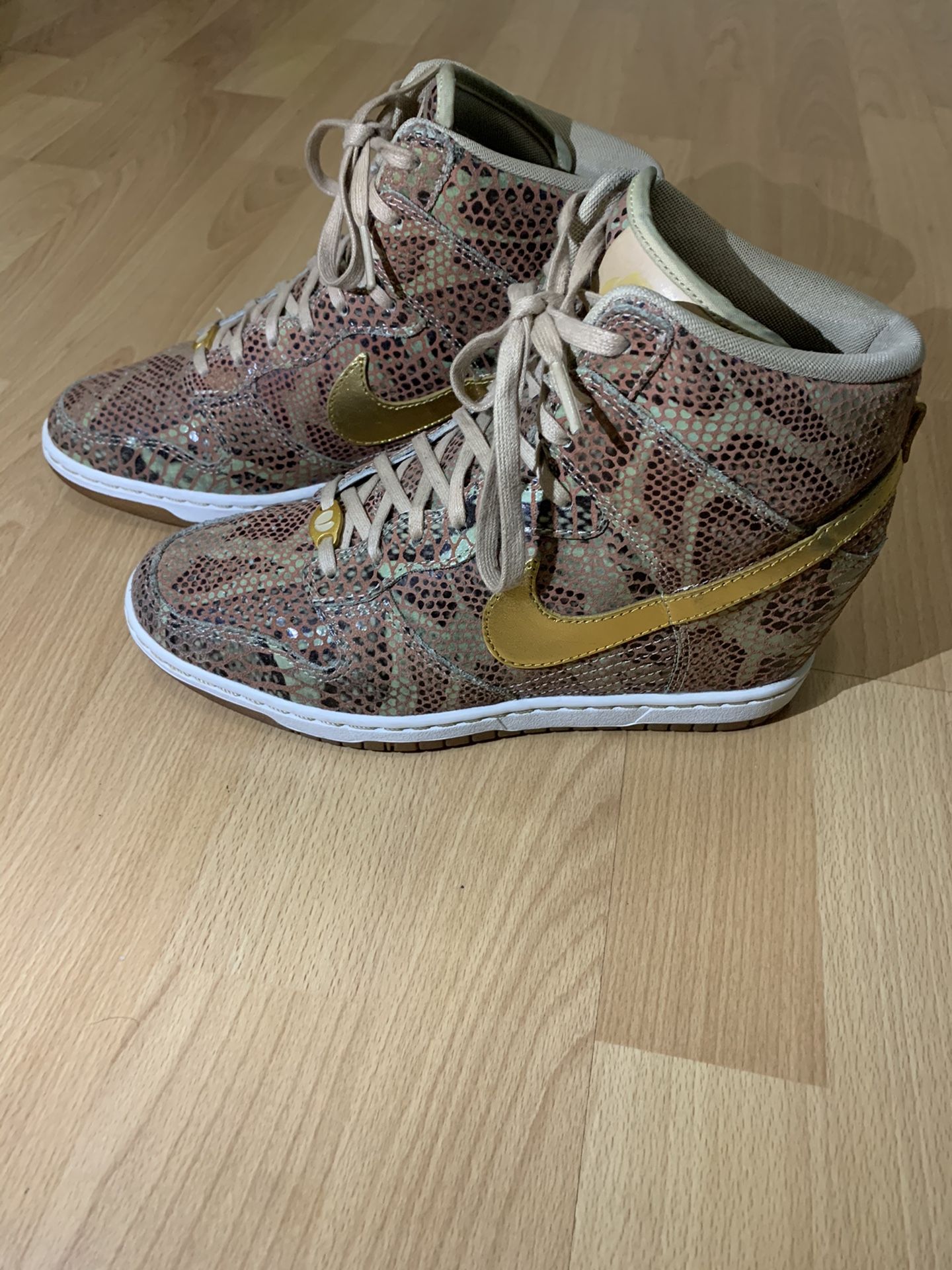 Nike Dunk Sky High QS "Year of The Snake" Womens Shoes US Size 8