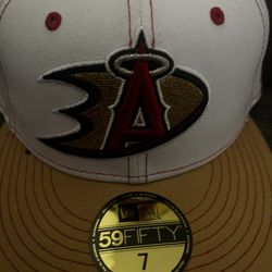 Angels/ducks Hat Size 7