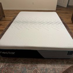 Nectar Premier Hybrid, Queen, Like New, Excellent Condition