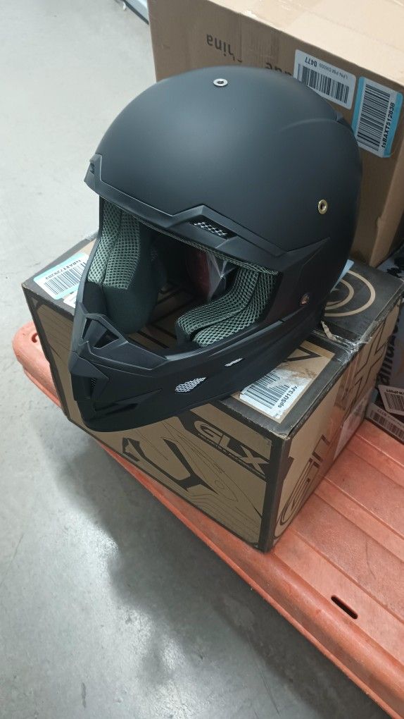 2907 - Dirt Bike Helmet Size Adult Small