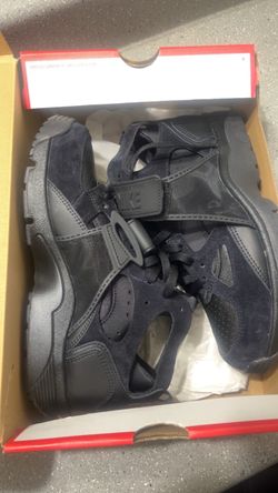 Nike Air Huarache Triple Black Sneakers