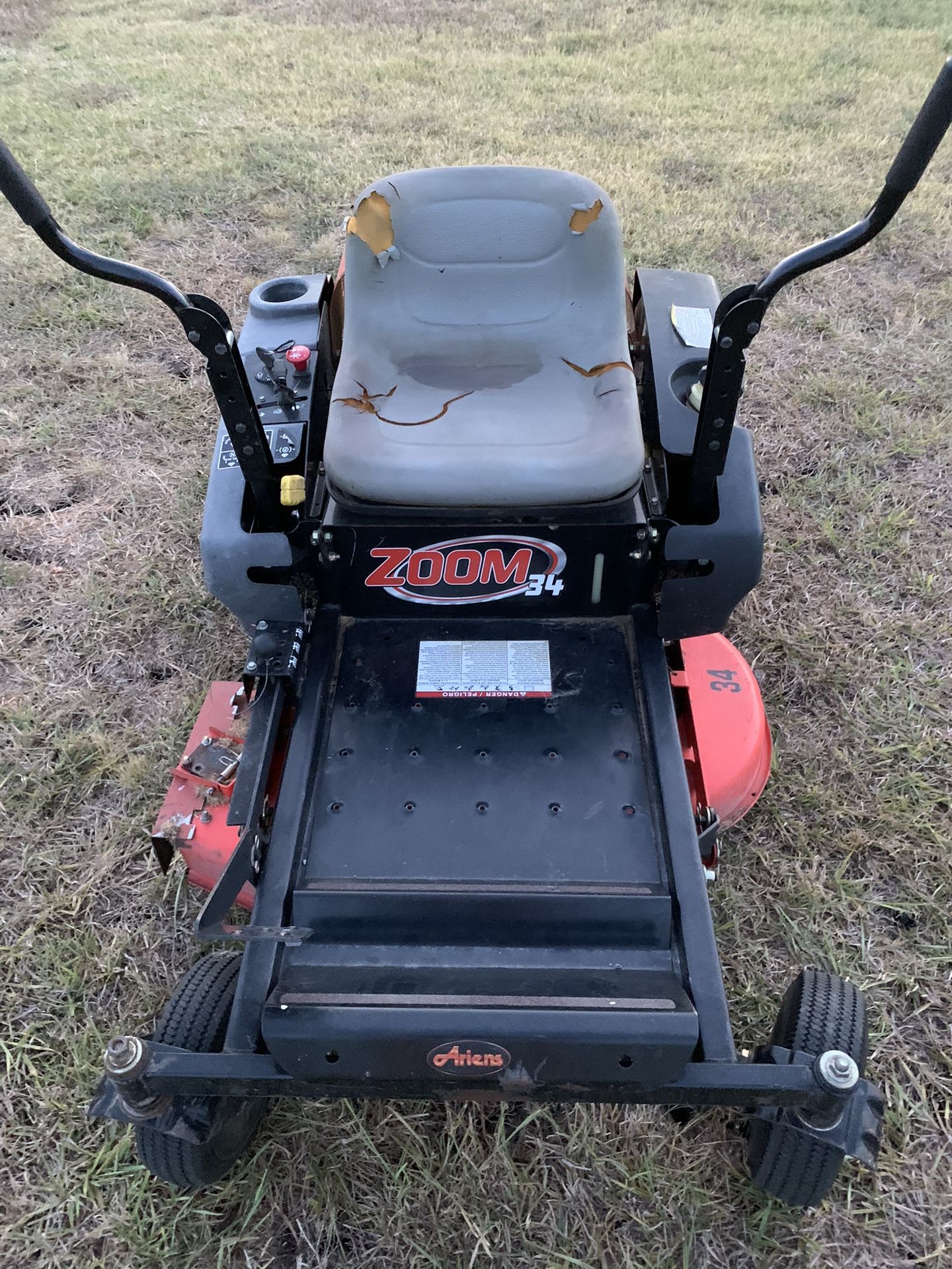 Ariens Zoom 34 zero turn mower