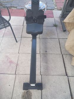 MaxKare Water Rower Rowing Machine