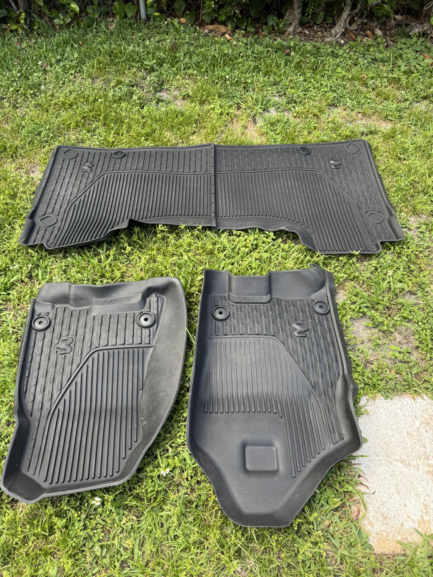 Mopar Oem 2019-2025 Ram 1500 Crew Can Rubber Mats