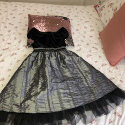 Jona Michelle , Dress For Girls Size 5 Good Conditions 