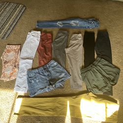 Size 2 Pants / Shorts 