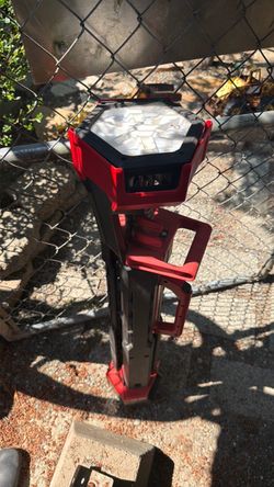 Milwaukee Tower light M18