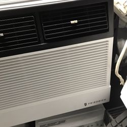 24.000 Btus Window Air Conditioning $450