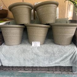 Beautiful plastic flower pots