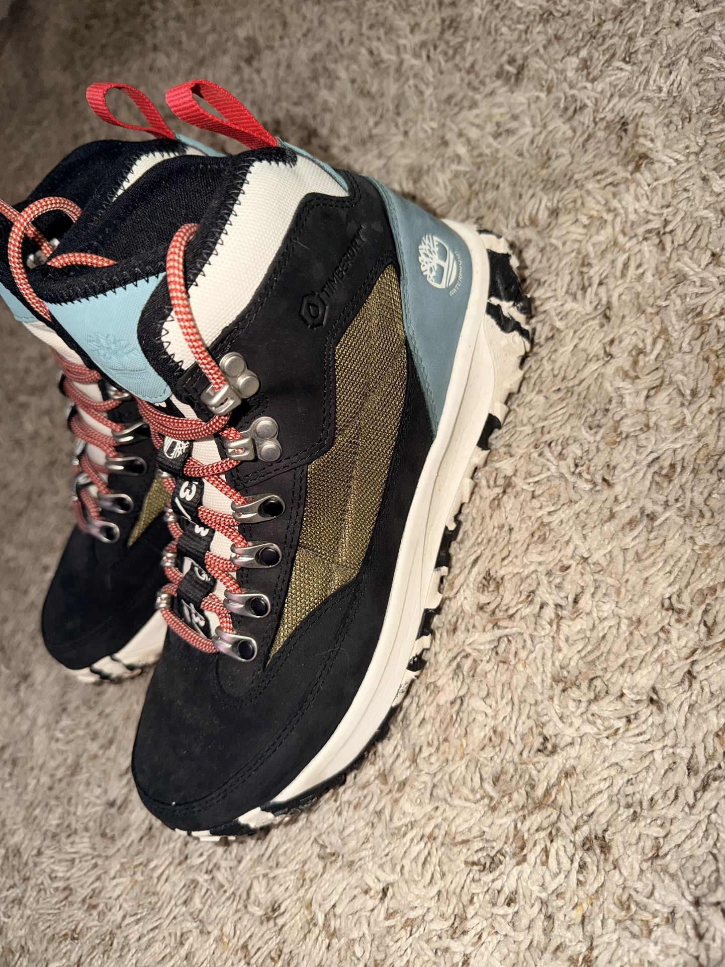 Women’s Timberland Size 8 Hiking Boots