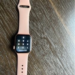 Apple Watch Series 5 Rose Gold