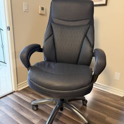 Shaquille O ‘neal  Chair (NEW) 2 Chairs The Same