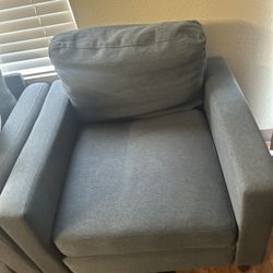 2 Couches And 2 Mini 