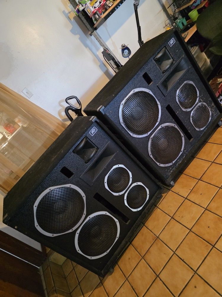 PEAVEY 3020 HT Speakers Pair