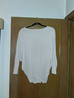 Off shoulder long sleeve tee