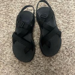 Chacos Size 6