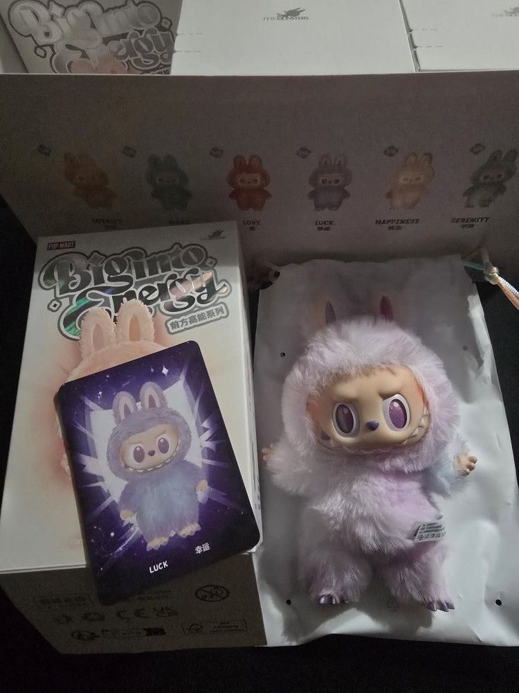 100% Authentic Labubu Big Into Energy Luck 