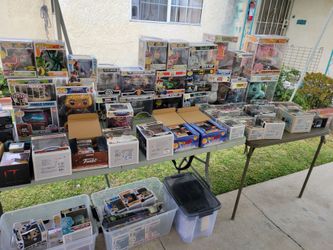 FUNKO POP LOT SALE COLLECTION DISNEY HOROR MARVEL STAR WARS RICK & MORTY POKEMON COMICS HOT WHEELS