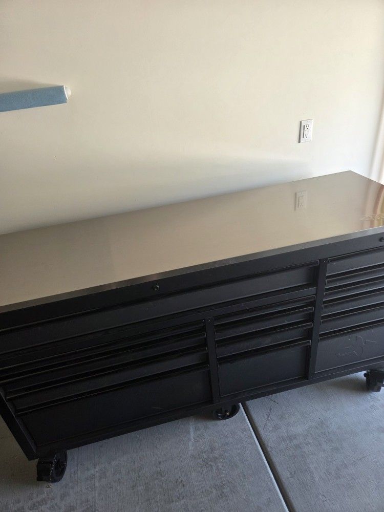 Husky Heavy Duty 15 Drawer Moblie Workbench Cabinet Chest