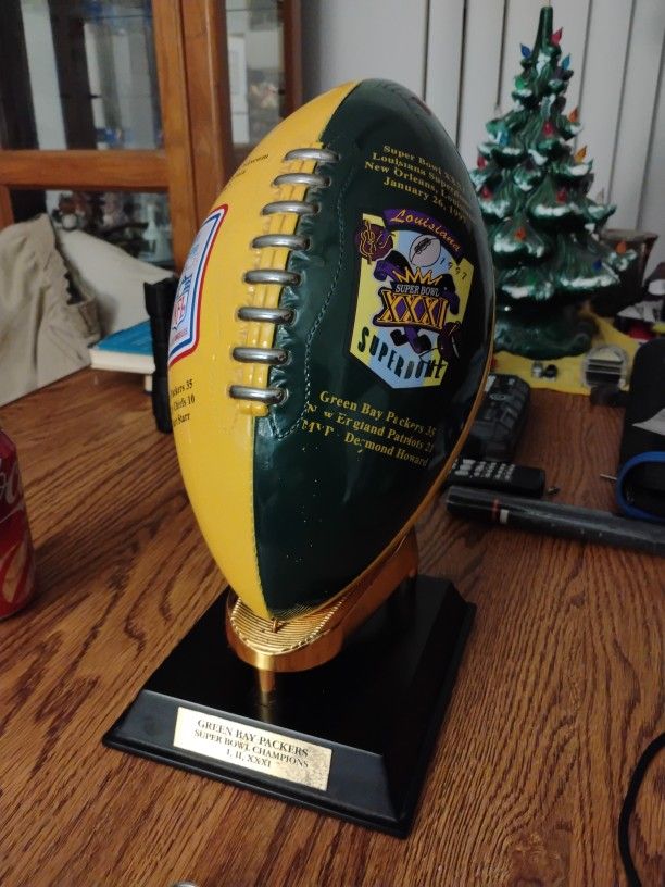 Danbury Mint Ceramic Packers Superbowl Xxxi Football And Tee