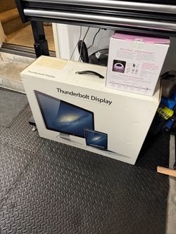 Apple 27” Thunderbolt Display – Original Apple Monitor + Box