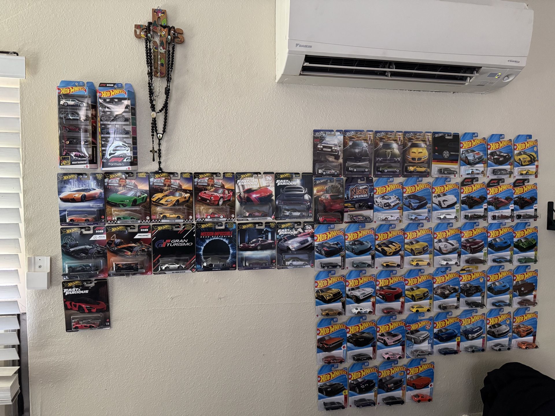 Hot Wheels (send offers)