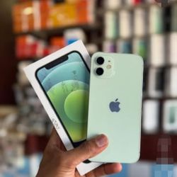iPhone 12 Unlocked With Warranty 