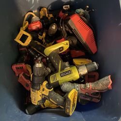 Top of mixed drills Dewalt Milwaukee and others