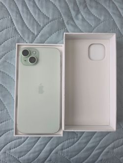 iPhone 15 Plus 128GB Green - Excellent Condition, Box + Cable