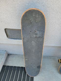 SKATEBOARD  $20