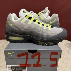 MENS SIZE 11.5 NIKE AIR MAX 95 NEON BIG BUBBLE (2026)
