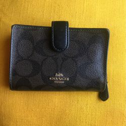 Coach Wallet- Brown- Normal Size 