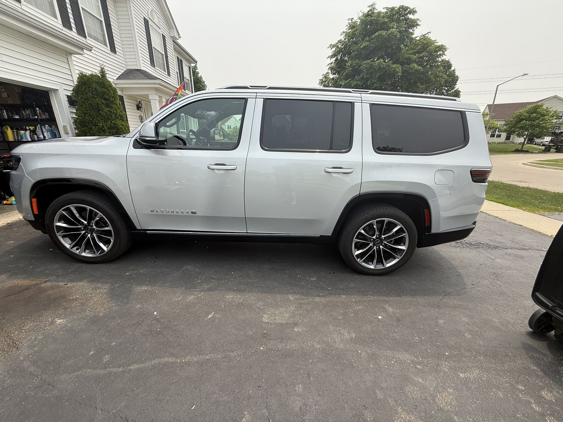 2022 Jeep Wagoneer