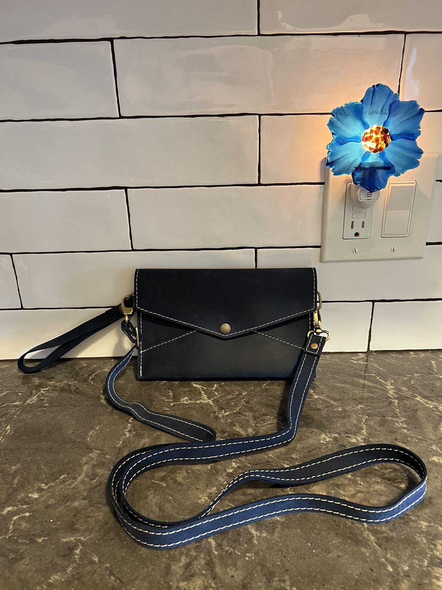 Portland Leather Envelope Convertible Crossbody